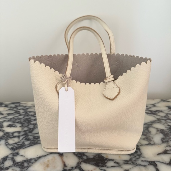 Stoney Clover Lane Leather Pittsford Little Tote in Vanilla - Picture 4 of 7